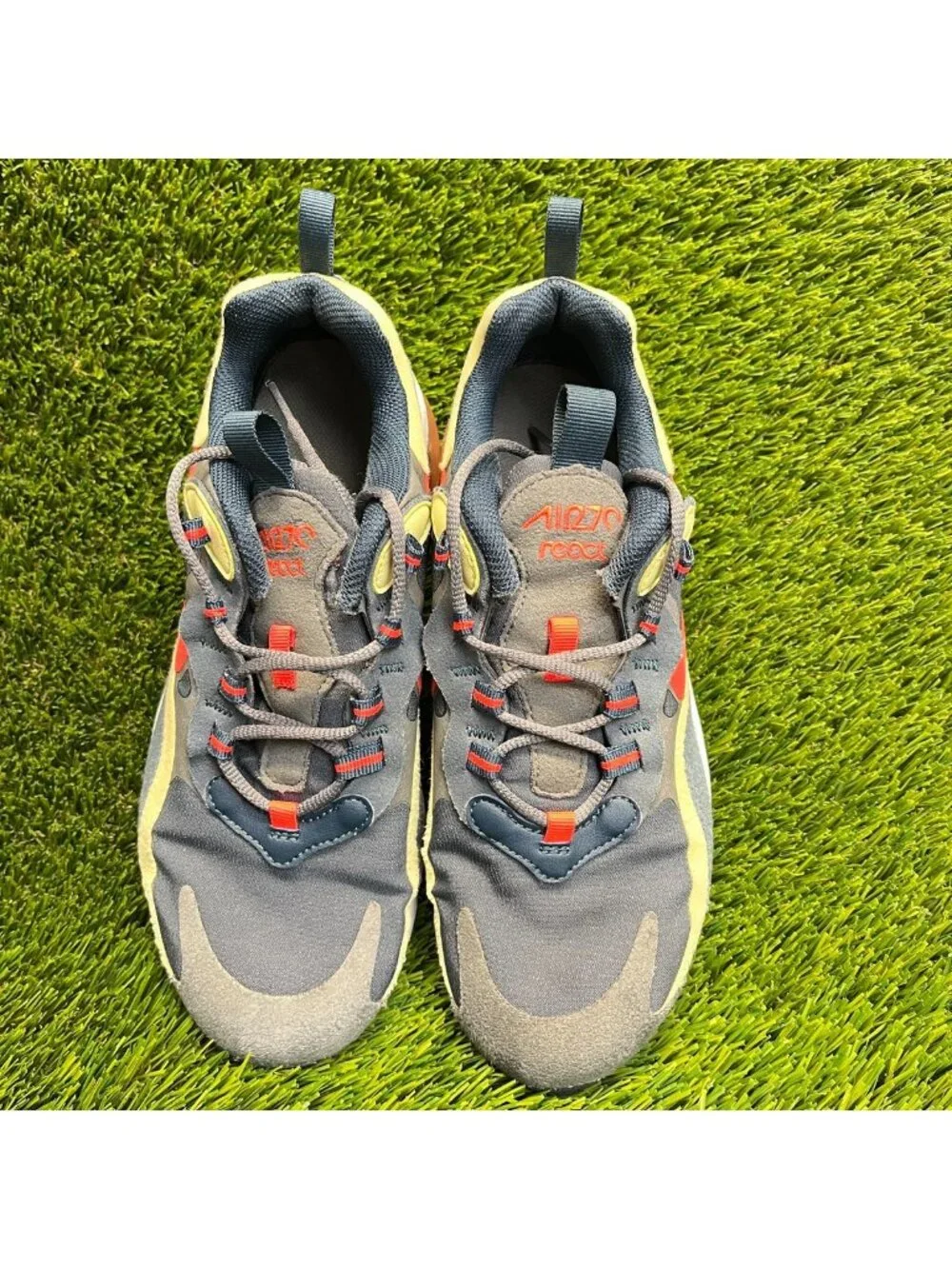 Nike Air Max 270 React Boys Size 5.5Y Gray Beige Athletic Running Shoes Sneakers